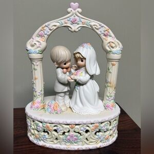 Precious Moments Porcelain Figurine I Give You My Love Forever True